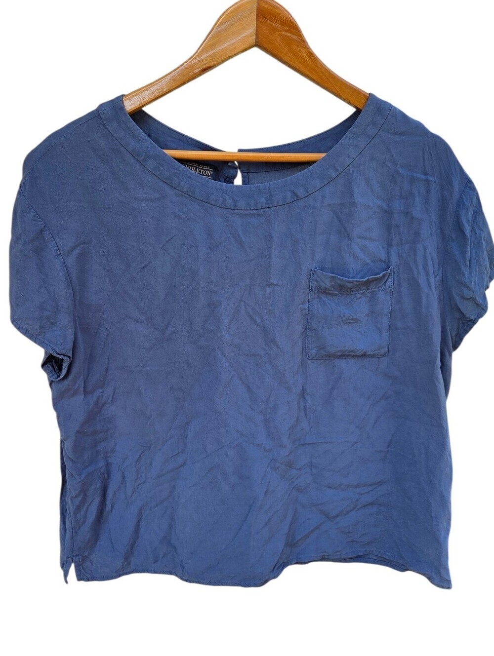 Pendleton Tee With Keyhole Back Size L